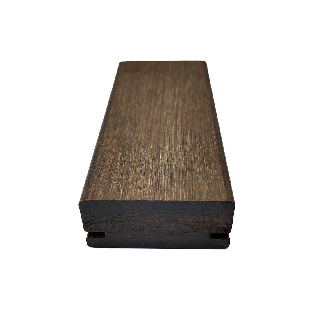 X-treme Gevelplank - Glad - Bruin - Varibo - 3 x 6,5 x 185 cm